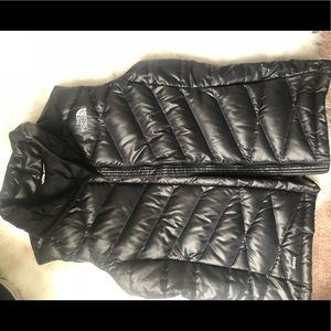 Northface vest! New without tags size medium